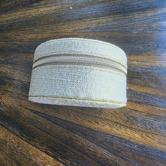 Dior GWP Travel Jewelry Pouch; New with Box - Picture 2 of 6